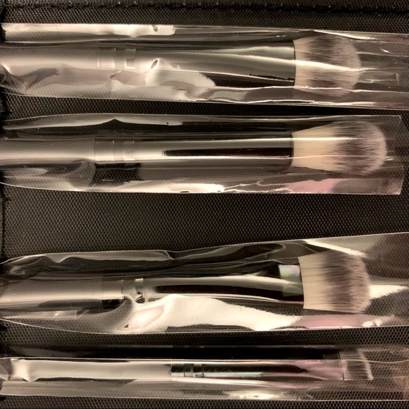 CROWN Pro Makeup Brush Set NIP - Picture 5 of 5